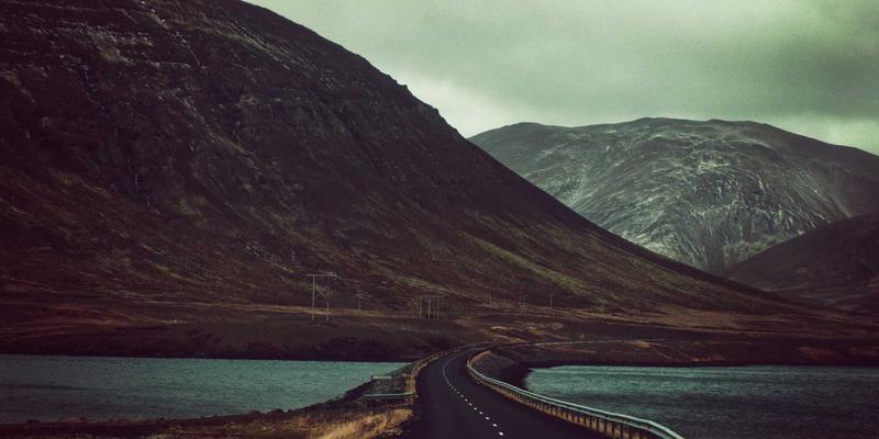 从手动救火到智能自愈:意图驱动网络(IDN)如何通过自动化重构网络运维